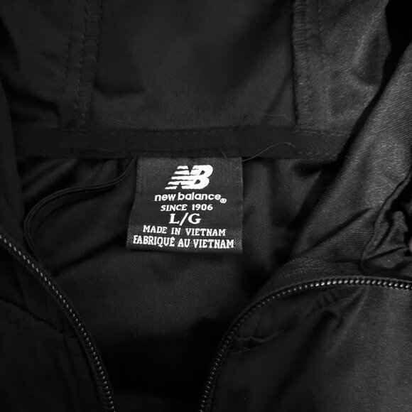 New Balance Light Windbreaker Jacket - Picture 3 of 3